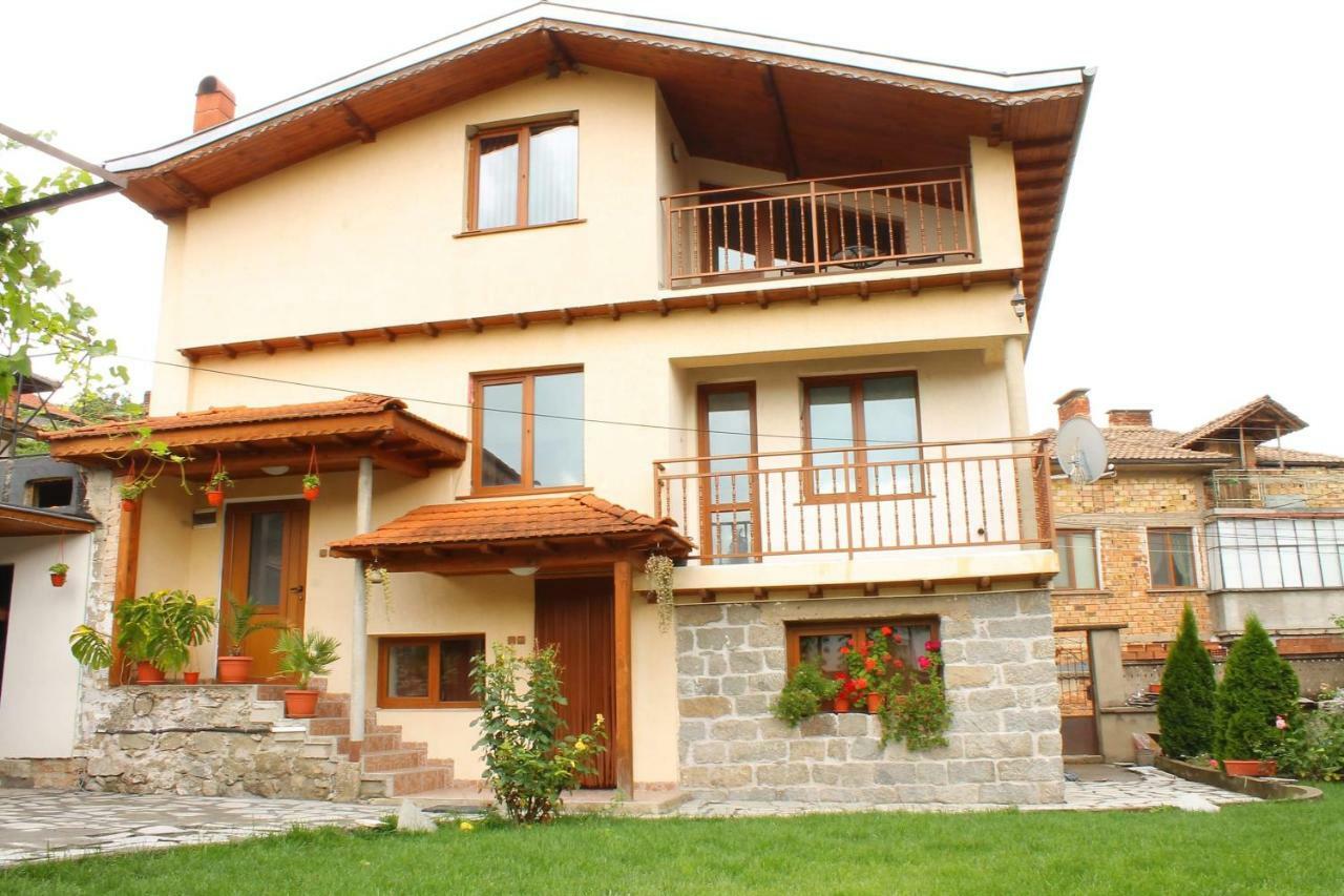 Стаи За Гости Диневи Kalofer Bagian luar foto